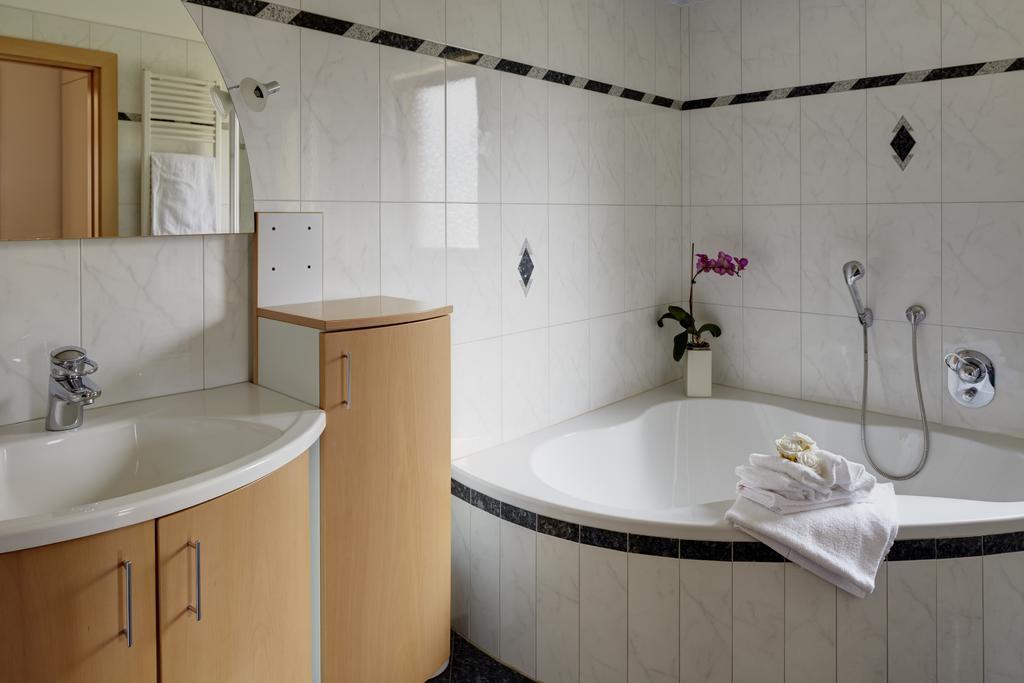 Residence Ladurn Tirolo Værelse billede